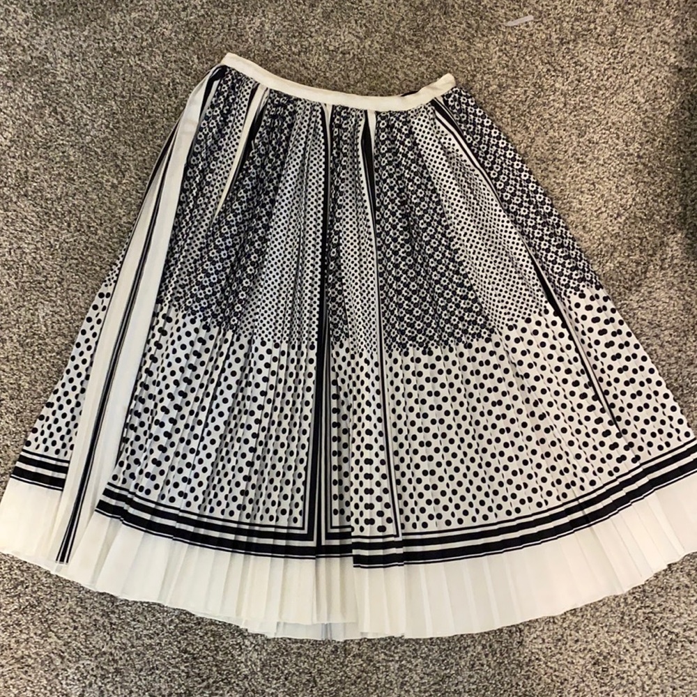 Midi black and white skirt